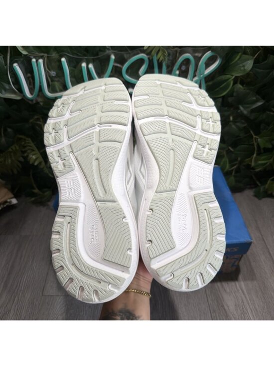 Brooks Adrenaline GTS 23 W 12 Wide M 10.5 Shoe White Running Walking 1203811D104 main image 4